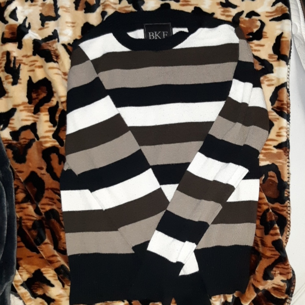 BKE sweater